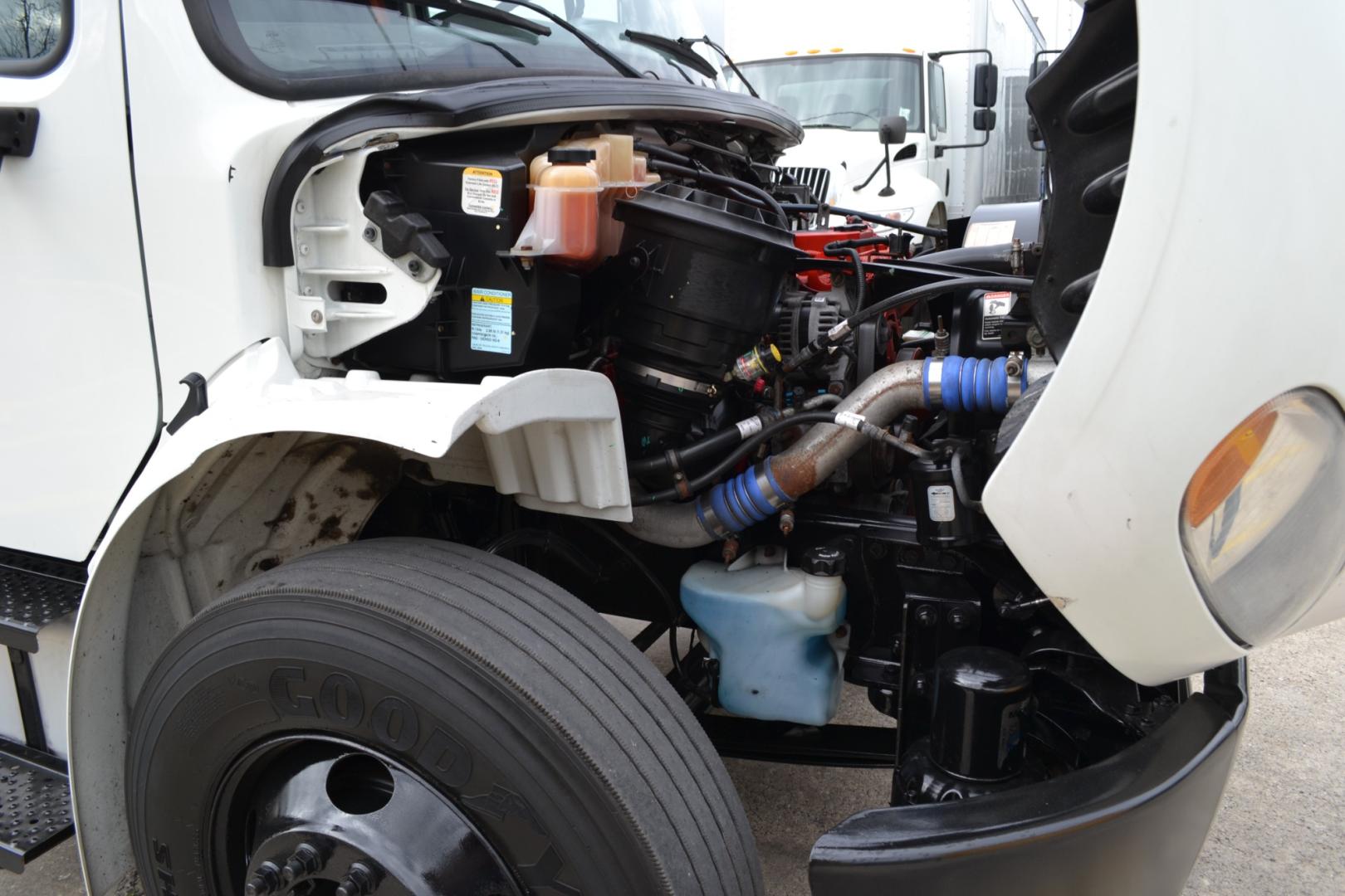 2016 WHITE /BLACK FREIGHTLINER M2-106 with an CUMMINS ISB 6.7L 240HP engine, ALLISON 2500RDS AUTOMATIC transmission, located at 9172 North Fwy, Houston, TX, 77037, (713) 910-6868, 29.887470, -95.411903 - 26,000LB GVWR NON CDL, MORGAN 26FT BOX, 13'6FT CLEARANCE, HEIGHT 103" X WIDTH 102", WALTCO 3,000LB ALUMINUM LIFT GATE, RAMP, AIR RIDE, E-TRACKS, DUAL 50 GALLON FUEL TANK, - Photo#15